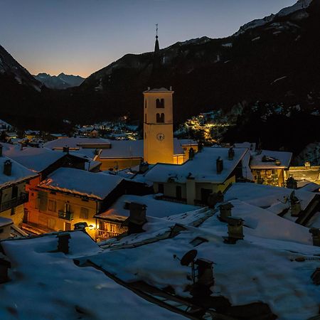 Apartamento "Lo Mequio De Emilie" 2 Passi Da Centro E Piste Valtournenche Exterior foto